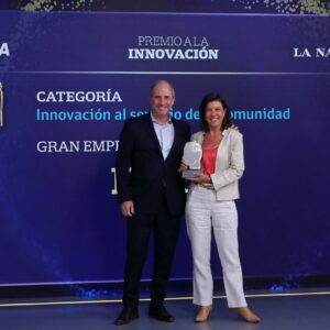 (19) Gervasio Marques Peña (LANACION) y Veronica Marcelo (Natura)