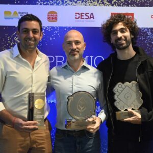 (34) Gastón Irigoyen (Pomelo) , Juan Pablo Lafosse (TravelX) y Marcelo Cavazzoli (Lemon)